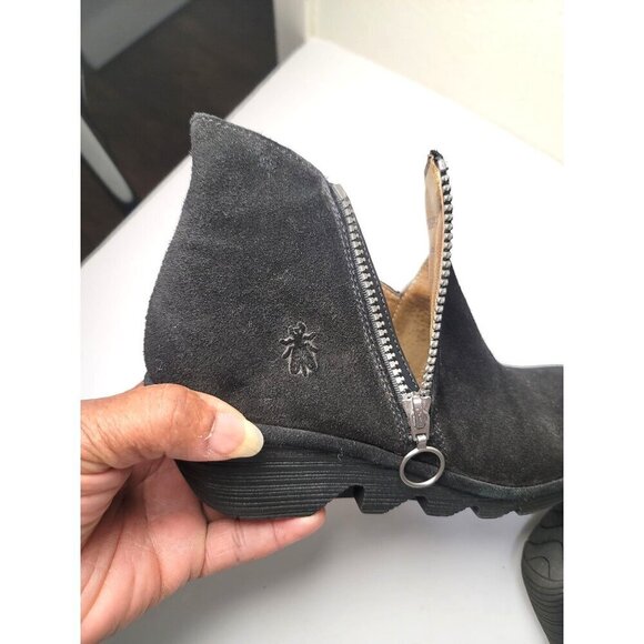 Fly London Black Suede Ankle Booties Women's Size 40 Side Zipper - Picture 13 of 13